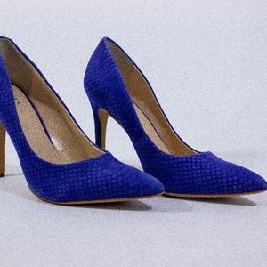 Vince Camuto Shoes - Vince Camuto - Blue Suede Pumps Vince Camuto Shoes - Vince Camuto - Blue Suede Pumps